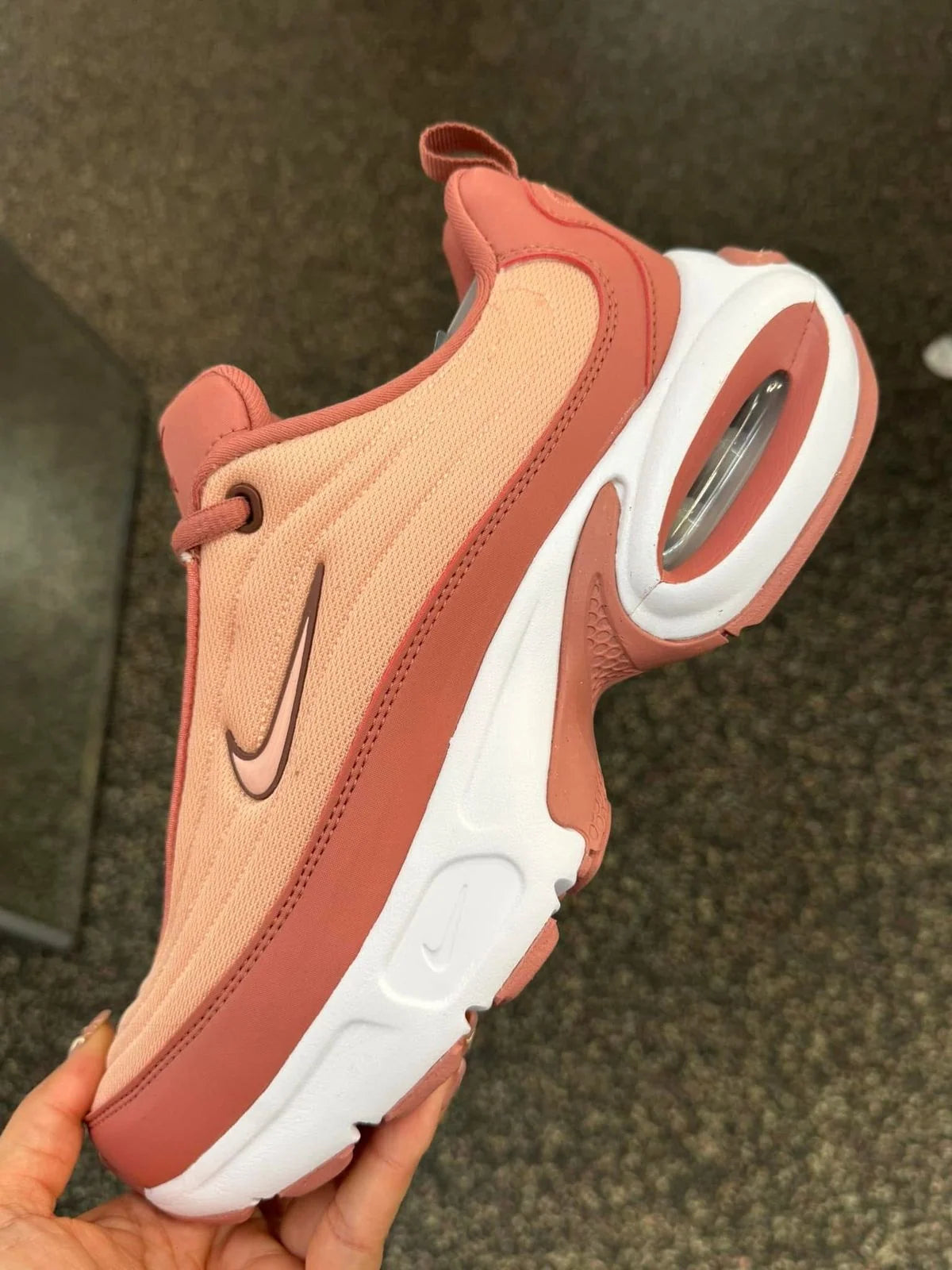 Nike Portal Salmon