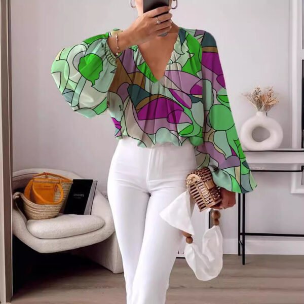 16a74f93-c05c-4026-bbbf-c9fd4da9c481.jpg Long V-Neck Sleeve Shirt