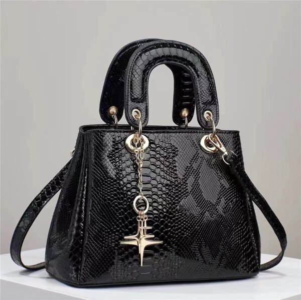 2c26eeaa-4c61-4801-9a58-34e29c3a4375.jpg Croc Bag