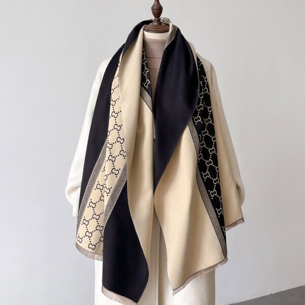 a8fecbc7-f625-4709-a317-b235f4fdfc42.jpg Cashmere Warm Scarf